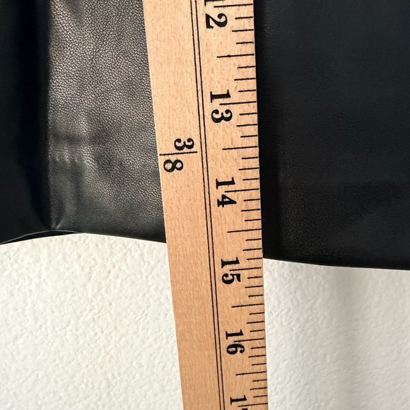 Abercrombie & Fitch Skirt Skort Black Faux Leather Mini Wrap Zipper NWT Sz XS - Picture 6 of 9